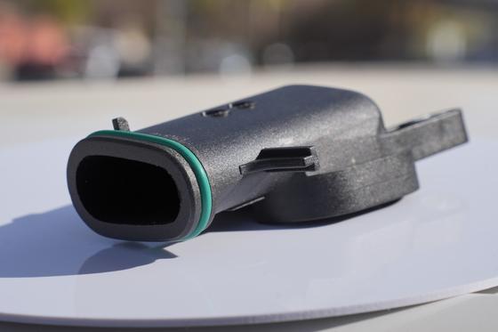 エンジンオイルポンプピックアップチューブ BMW N20 2010-2018 OE#11417589016 黒色