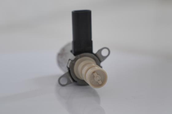 メルセデス・ベンツ GLC GLE GLS 2008-2019 向け オイルポンプ制御バルブ #A2781800415 #2781800415